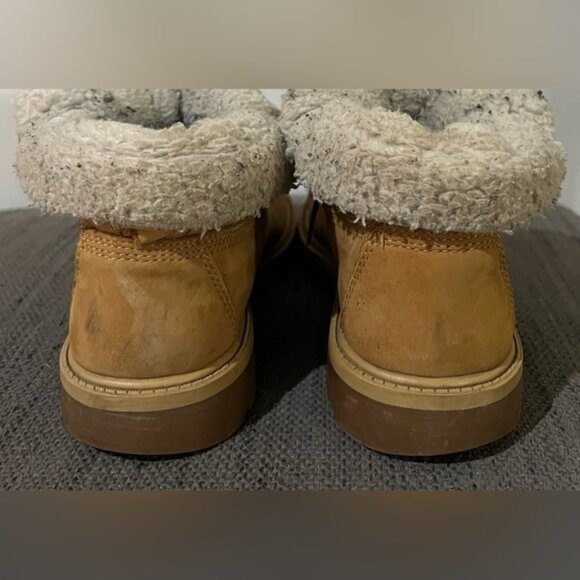 TIMBERLANDS Winter Boots Youth Size 5.5, Gently Used - Picture 5 of 8